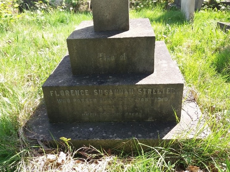 Susannah Streeter's gravestone which reads 'Forence Susannah Streeter who passed away on [date illegible] January 1910'